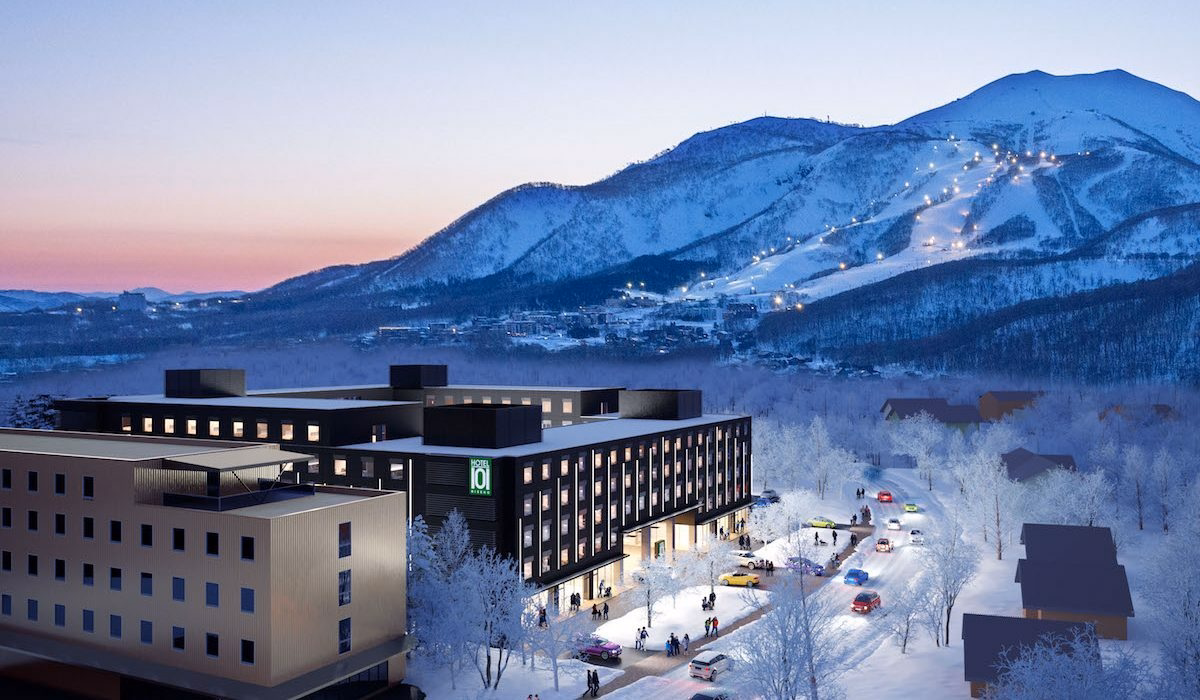 Hotel101-Niseko dusk exterior view